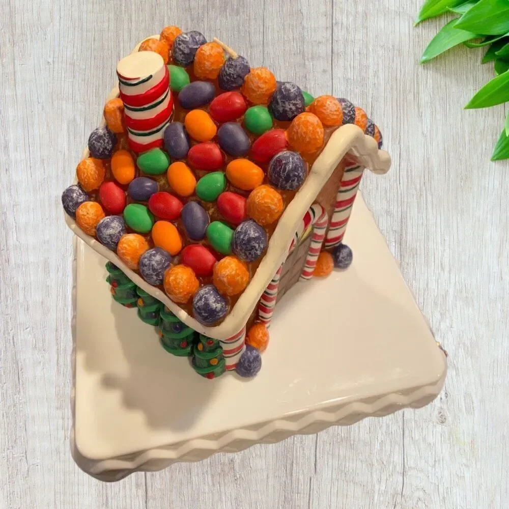 Vintage Gingerbread House Candle